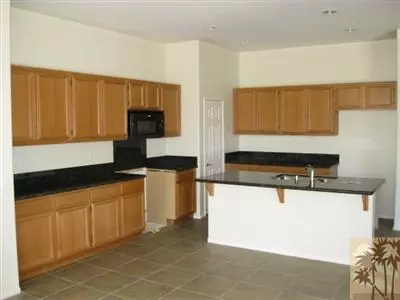 40825 Amador Dr, Indio, CA 92203 photo 2
