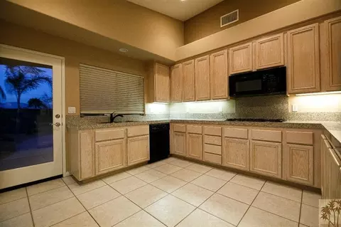 79938 Bethpage Ave, Indio, CA 92201 photo 8