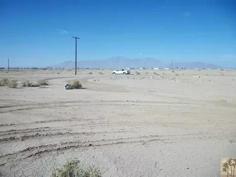 1079 Harvard Ave, Salton City, CA 92274 photo 5