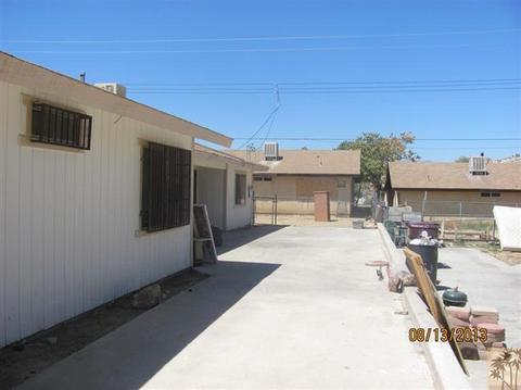 6422 Camarilla Ave, Yucca Valley, CA 92284 photo 3