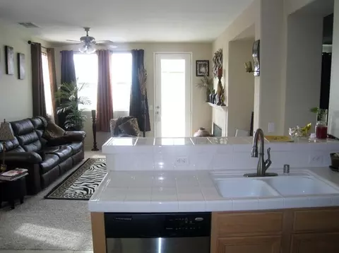 37827 Guildford St, Indio, CA 92203 photo 4