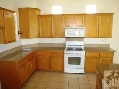 82587 Alda Dr, Indio, CA 92201 photo 4