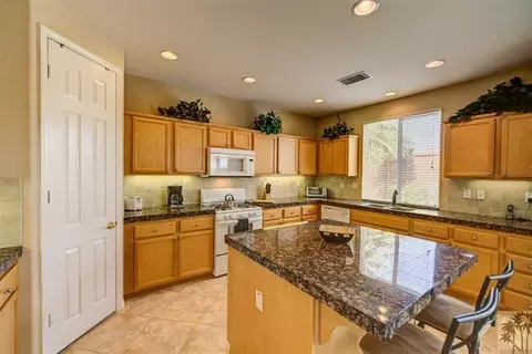 81864 Daniel Dr, La Quinta, CA 92253 photo 10