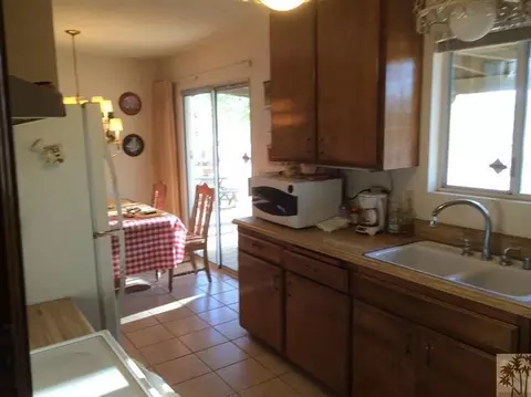 930 Dakota Ln, Landers, CA 92285 photo 11