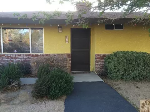 930 Dakota Ln, Landers, CA 92285 photo 3