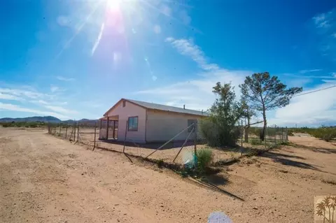 56285 Linn Rd, Landers, CA 92285 photo 3