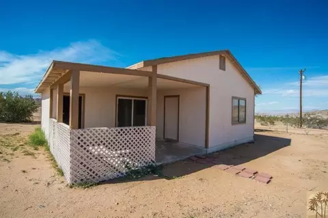 56285 Linn Rd, Landers, CA 92285 photo 2