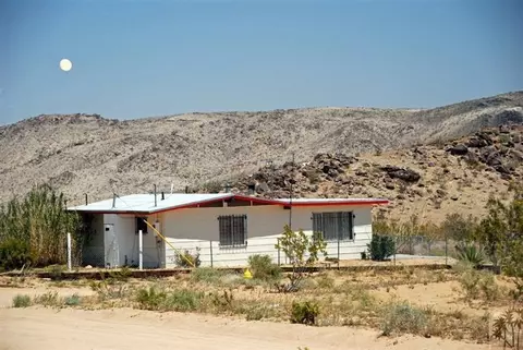 56426 Lilac Ln, Landers, CA 92285 photo 1