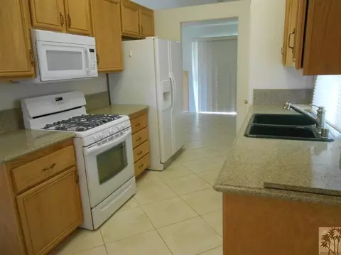 49820 Jade Way, Indio, CA 92201 photo 2