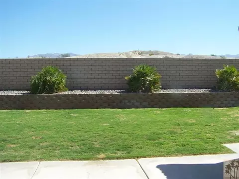83740 Swinton Dr, Indio, CA 92203 photo 2