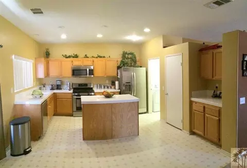 41075 Morris St, Indio, CA 92203 photo 2