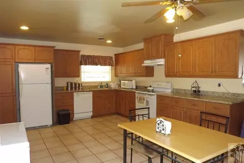 44897 Windsor Dr, Indio, CA 92201 photo 2