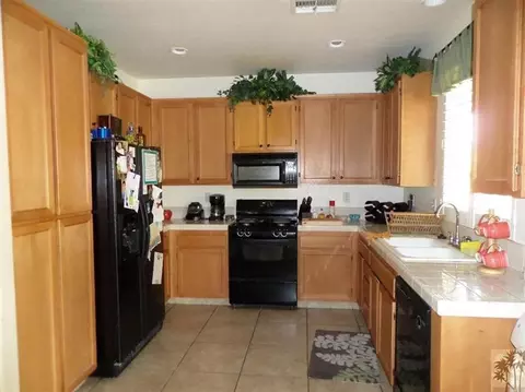 1398 Fieldview Ct, El Centro, CA 92243 photo 9