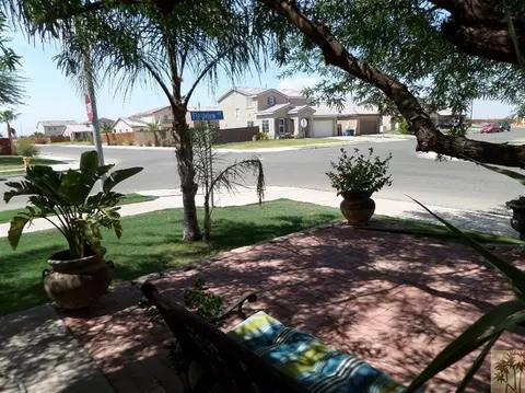 1398 Fieldview Ct, El Centro, CA 92243 photo 4