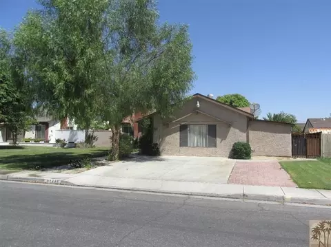 82446 Arlene Dr, Indio, CA 92201 photo 2