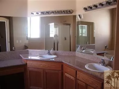 49436 Wayne St, Indio, CA 92201 photo 4