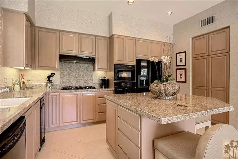  851 Mesa Grande Drive Dr, Palm Desert, CA 92211 photo 14