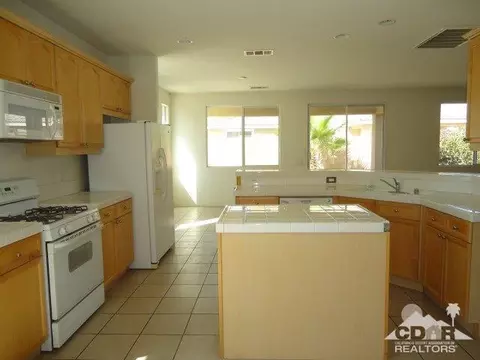 82594 Bari Ln, Indio, CA 92203 photo 9