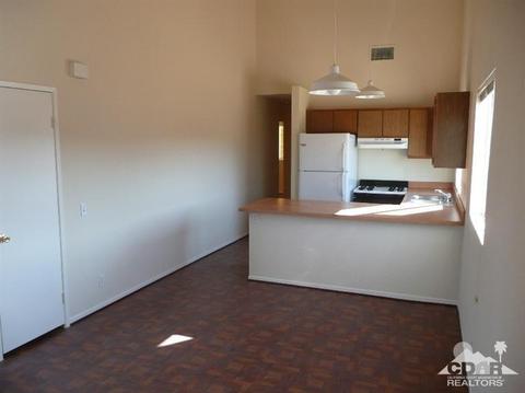 58802 Barron Dr, Yucca Valley, CA 92284 photo 3