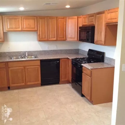 43396 Nairobi Dr, Indio, CA 92201 photo 2