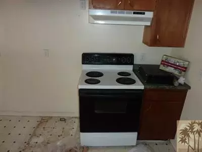9164 T Circle Dr, Morongo Valley, CA 92256 photo 2