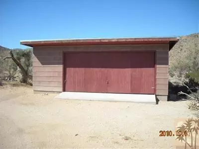 1718 N Inca Trl, Landers, CA 92285 photo 4