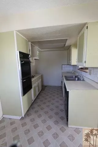 14555 Manzanillo St, Cabazon, CA 92230 photo 4