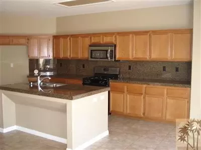 40721 Broadmoor Dr, Indio, CA 92203 photo 2