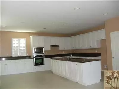 206 Drake Ave, Beaumont, CA 92223 photo 2