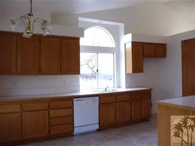 1408 Deborah Pl, Beaumont, CA 92223 photo 4
