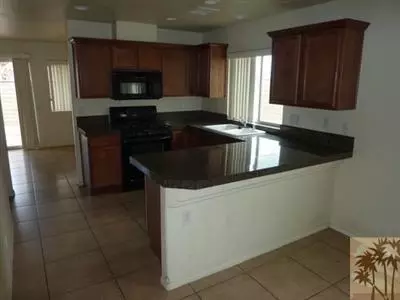 47070 Palm View St, Indio, CA 92201 photo 2