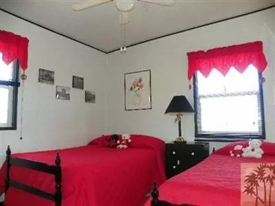 8140 Paradise Vw, Yucca Valley, CA 92284 photo 14