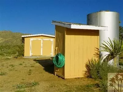 8140 Paradise Vw, Yucca Valley, CA 92284 photo 18