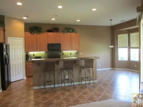 43546 Kingston Ct, Indio, CA 92201 photo 2