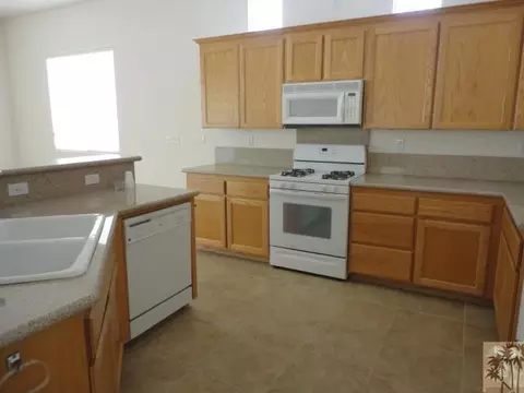 49473 Wayne St, Indio, CA 92201 photo 6