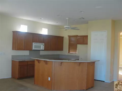49739 Wayne St, Indio, CA 92201 photo 2