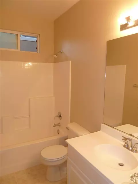 13259 Mammoth St, Hesperia, CA 92344 photo 14