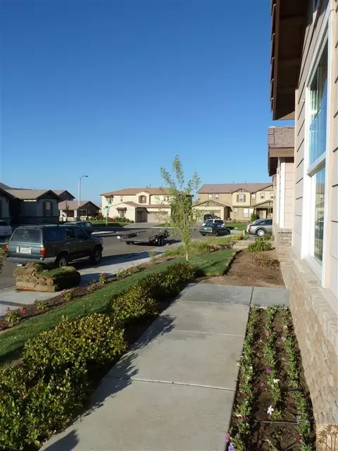 13259 Mammoth St, Hesperia, CA 92344 photo 8