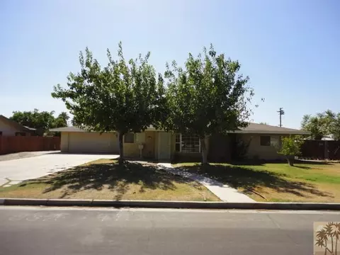 43811 Oasis St, Indio, CA 92201 photo 2