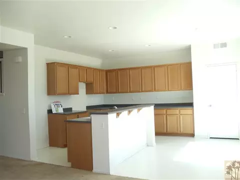 136 Temple Ave, Beaumont, CA 92223 photo 2