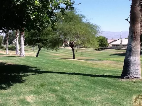 49312 Wayne St, Indio, CA 92201 photo 2
