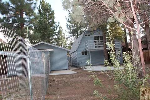 333 Grenfall Ln, Big Bear City, CA 92314 photo 10
