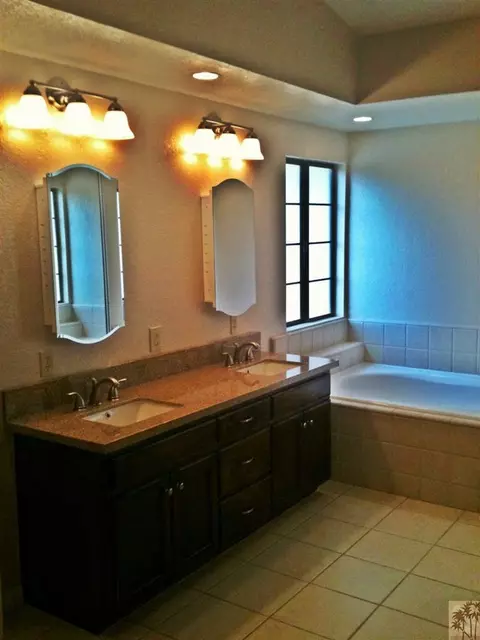 49005 Tango Ct, La Quinta, CA 92253 photo 9