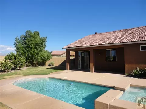 47383 Half Moon Ct, Indio, CA 92201 photo 2