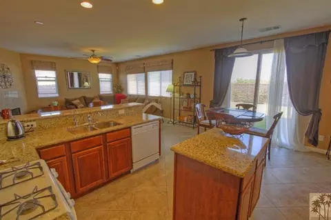 37696 Worcester St, Indio, CA 92203 photo 8