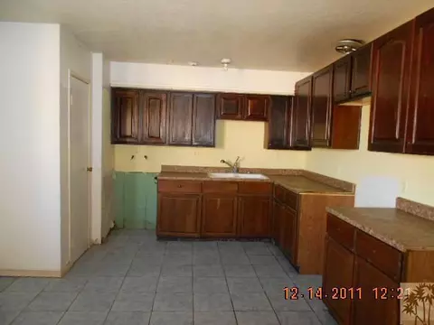 43186 Burr St, Indio, CA 92201 photo 2