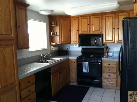 45472 Yale St, Indio, CA 92201 photo 3