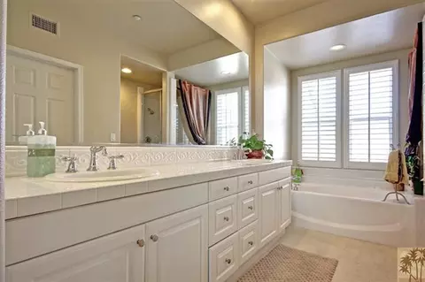 16 Passflora Ln, Ladera Ranch, CA 92694 photo 12
