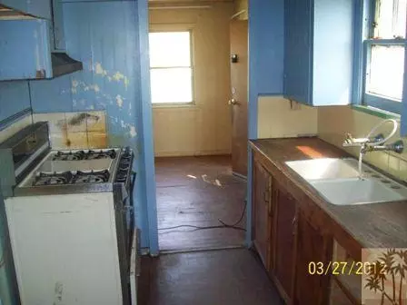 689 E Hoffer St, Banning, CA 92220 photo 3