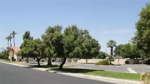 45520 Clinton St, Indio, CA 92201 photo 2